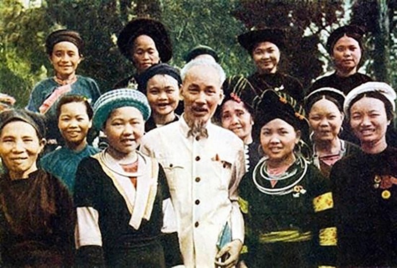 Vận dụng tư tưởng Hồ Chí Minh, tinh thần chỉ đạo của Tổng Bí thư Tô Lâm, nối dài truyền thống 95 năm – Đảng bộ Mặt trận Tổ quốc, các đoàn thể Trung ương đẩy mạnh xây khối đại đoàn kết toàn dân tộc trong kỷ nguyên mới Vận dụng tư tưởng Hồ Chí Minh, tinh thần chỉ đạo của Tổng Bí thư Tô Lâm, nối dài truyền thống 95 năm – Đảng bộ Mặt trận Tổ quốc, các đoàn thể Trung ương đẩy mạnh xây khối đại đoàn kết toàn dân tộc trong kỷ nguyên mới