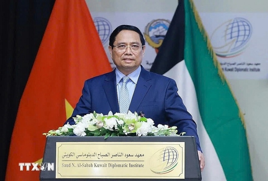 Vietnamese Minister Pham Minh Chinh delivers a policy speech at Saud N. Al-Sabah Kuwait Diplomatic Institute on November 18. (Photo: VNA) Vietnamese Minister Pham Minh Chinh delivers a policy speech at Saud N. Al-Sabah Kuwait Diplomatic Institute on November 18. (Photo: VNA)