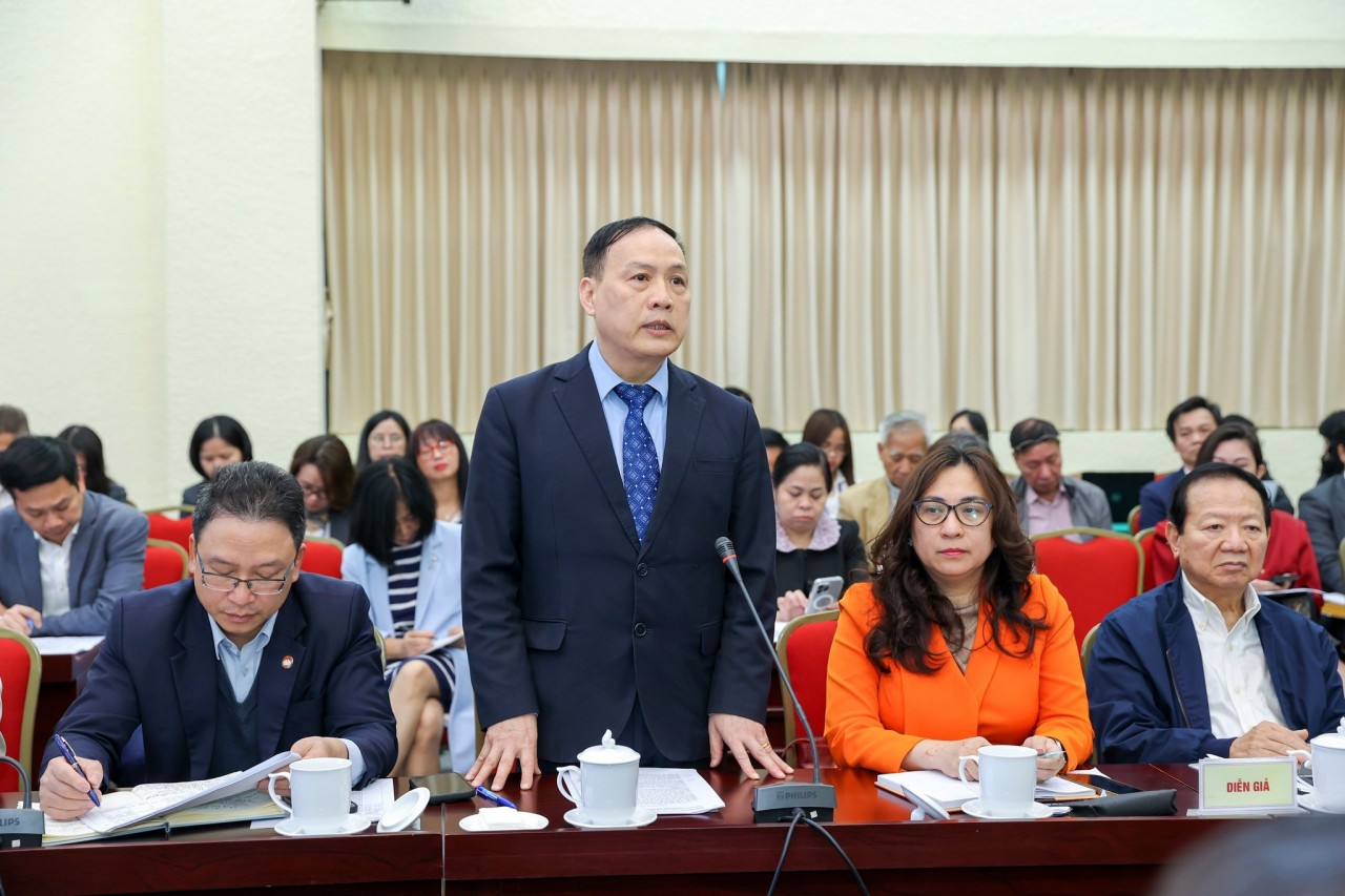 Prof. Dr. Sci. Nguyễn Đình Đức (center), Chairman of the University Council, University of Engineering and Technology, Vietnam National University, Hanoi; Member of the Standing Committee of the Vietnam–Russia Friendship Association. (Photo: Đinh Hòa) Prof. Dr. Sci. Nguyễn Đình Đức (center), Chairman of the University Council, University of Engineering and Technology, Vietnam National University, Hanoi; Member of the Standing Committee of the Vietnam–Russia Friendship Association. (Photo: Đinh Hòa)