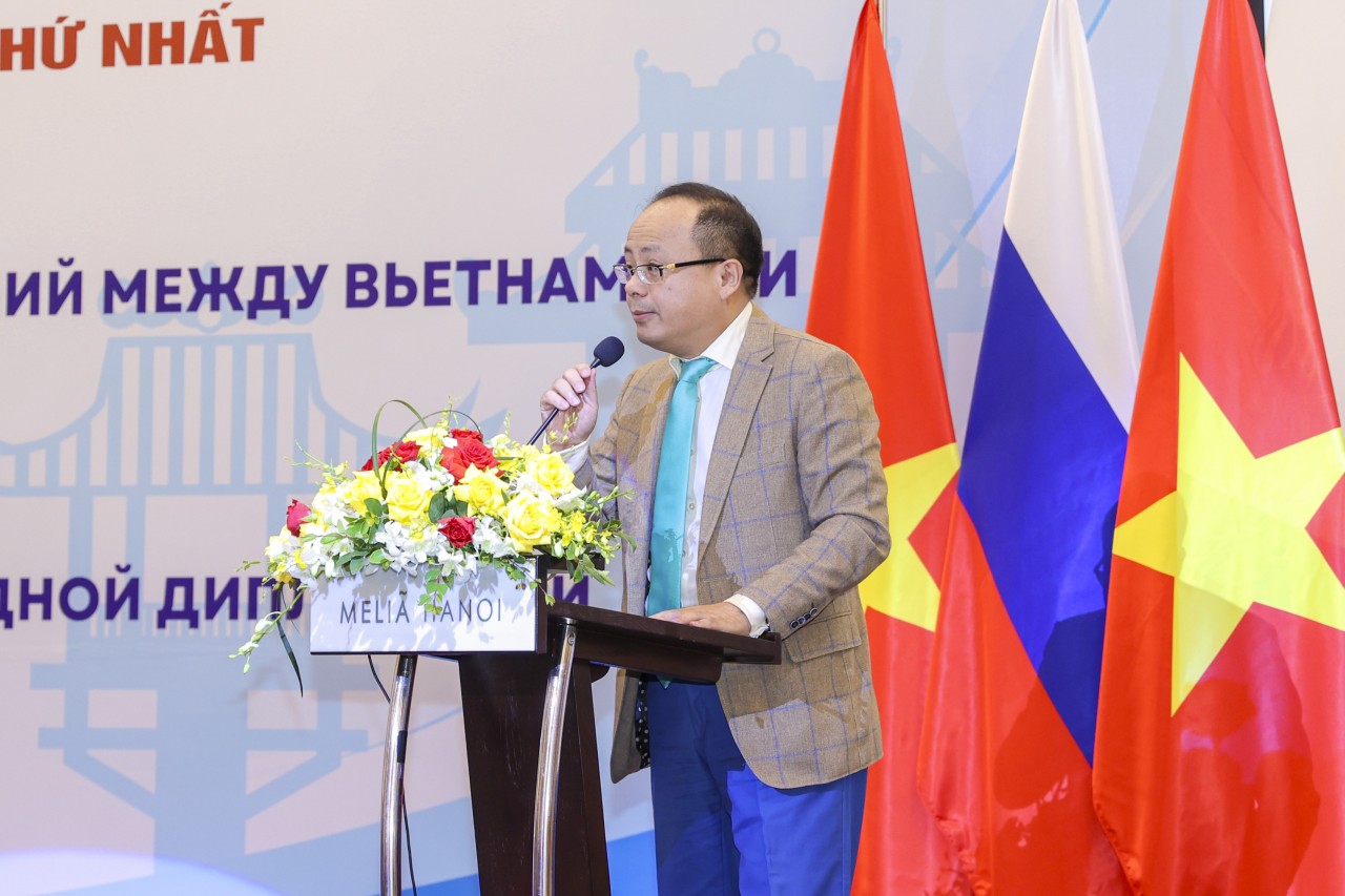 Mr. Đỗ Xuân Hoàng, Chairman of the Union of Vietnamese People Associations in the Russian Federation. Mr. Đỗ Xuân Hoàng, Chairman of the Union of Vietnamese People Associations in the Russian Federation.