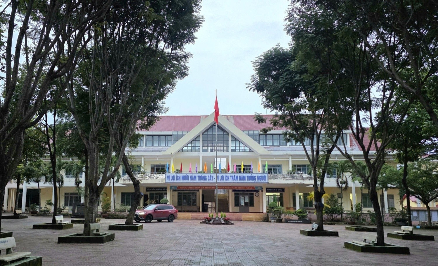 Ngày 21/11 sắp tới, Petrovietnam và BSR sẽ tổ chức Lễ khánh thành phòng thực hành giáo dục STEM tại Trường THPT Buôn Ma Thuột, tỉnh Đắk Lắk Ngày 21/11 sắp tới, Petrovietnam và BSR sẽ tổ chức Lễ khánh thành phòng thực hành giáo dục STEM tại Trường THPT Buôn Ma Thuột, tỉnh Đắk Lắk
