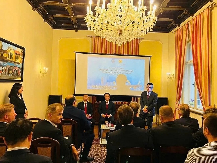 Da Nang expects to get Austrian expertise and experience in developing its International Financial Centre and high technology sector through the Vienna business roundtable on November 17. Da Nang expects to get Austrian expertise and experience in developing its International Financial Centre and high technology sector through the Vienna business roundtable on November 17.