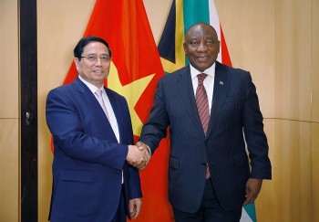 Vietnam News Today (Nov. 23): Prime Minister Meets South Korean President on G20 Summit Sidelines