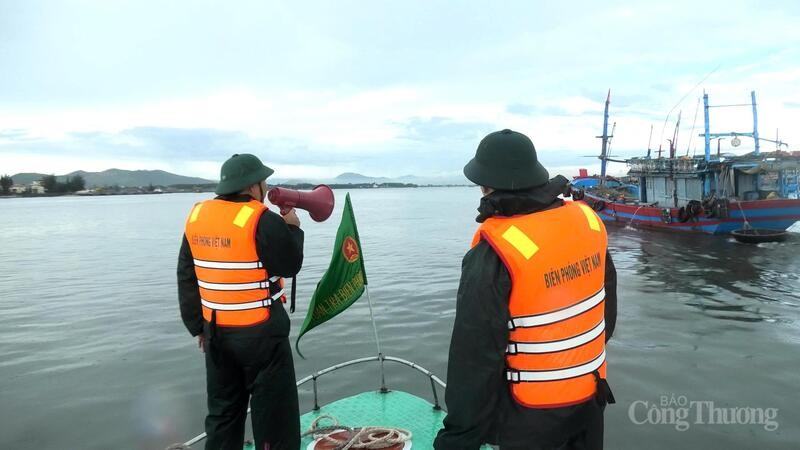 Quảng Trị tăng cường công tác kiểm tra, giám sát các hoạt động tàu cá.