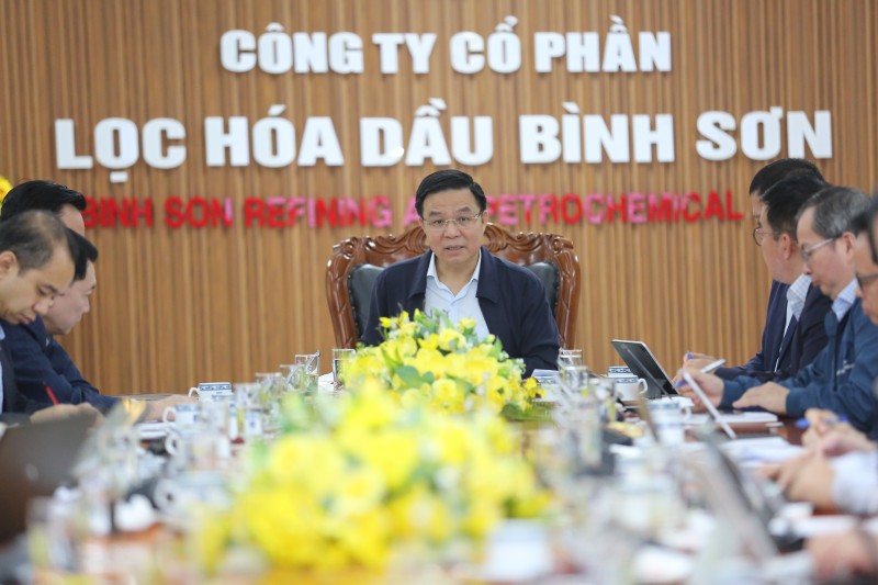 Chủ tịch HĐTV Petrovietnam Lê Mạnh Hùng đánh giá cao và biểu dương những kết quả SXKD BSR 11 tháng năm 2025
