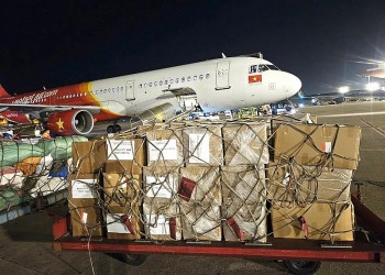 Những chuyến bay Vietjet chở đầy yêu thương