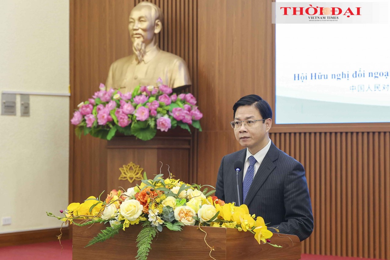 Deputy Minister of Foreign Affairs Ngô Lê Văn speaking at the 13th Vietnam–China People’s Forum. (Photo: Đinh Hòa) Deputy Minister of Foreign Affairs Ngô Lê Văn speaking at the 13th Vietnam–China People’s Forum. (Photo: Đinh Hòa)