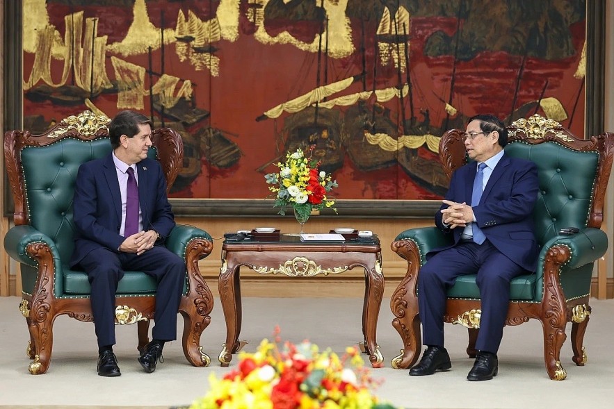 Vietnamese Prime Minister Pham Minh Chinh (R) and Prensa Latina President Jorge Leganoa Alonso during their meeting in Hanoi on December 1. (Photo: VGP) Vietnamese Prime Minister Pham Minh Chinh (R) and Prensa Latina President Jorge Leganoa Alonso during their meeting in Hanoi on December 1. (Photo: VGP)