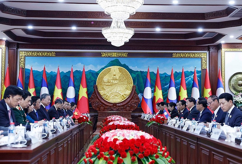 General Secretary of the Communist Party of Vietnam (CPV) To Lam and General Secretary of the Lao People’s Revolutionary Party (LPRP) hold talks in Vientiane on December 1, 2025. (Photo: VNA) General Secretary of the Communist Party of Vietnam (CPV) To Lam and General Secretary of the Lao People’s Revolutionary Party (LPRP) hold talks in Vientiane on December 1, 2025. (Photo: VNA)