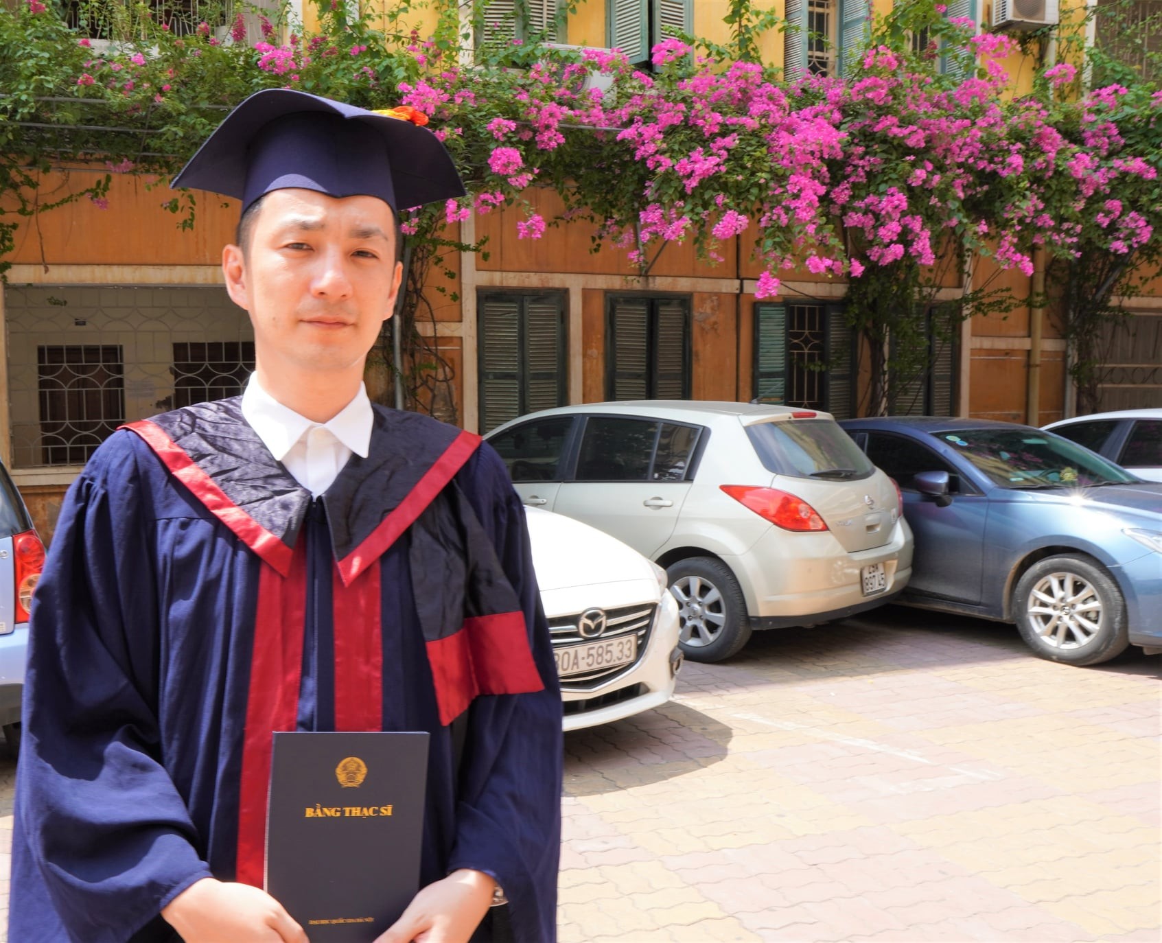 Kaneya Manabu nhận bằng thạc sĩ ngành Việt Nam học, tháng 7/2020.