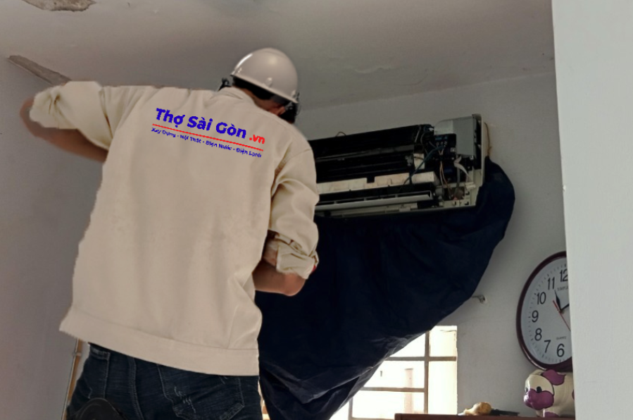 Dịch vụ vệ sinh máy lạnh chuyên nghiệp đang trở nên cần thiết hơn bao giờ hết. Ảnh:Thợ Sài Gòn.