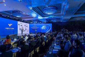 Nhà khoa học VinFuture: Sẽ có khoảng 1 tỷ “giống người mới” chung sống với loài người vào năm 2050
