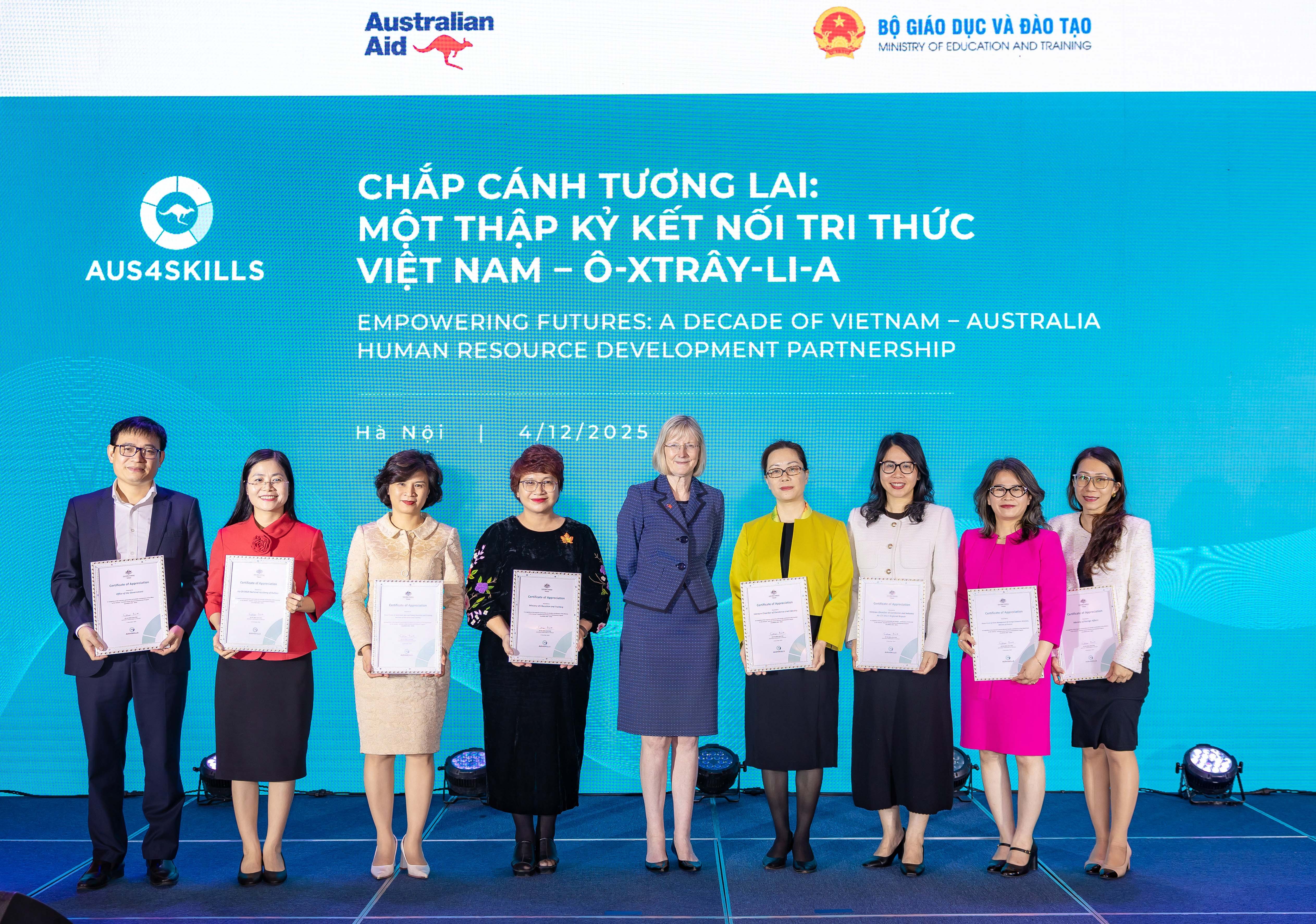 Một thập kỷ kết nối tri thức Việt Nam - Australia Một thập kỷ kết nối tri thức Việt Nam - Australia