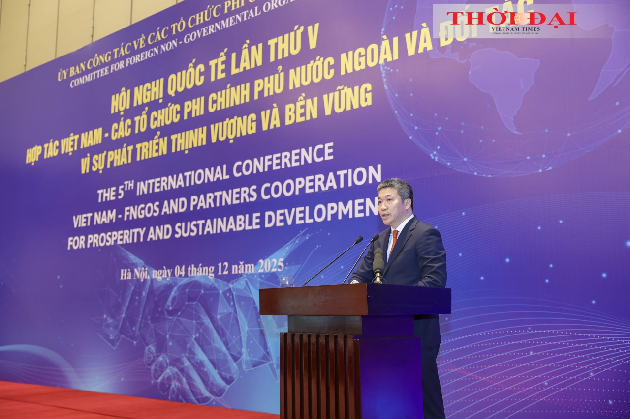 President of the Viet Nam Union of Friendship Organizations Phan Anh Son delivers the welcoming remarks at the Conference. (Photo: Dinh Hoa) President of the Viet Nam Union of Friendship Organizations Phan Anh Son delivers the welcoming remarks at the Conference. (Photo: Dinh Hoa)
