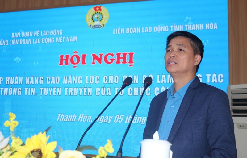 Theo Phó Chủ tịch Ngọ Duy Hiểu, việc hiểu rõ bối cảnh tình hình mới rất quan trọng trong công tác truyền thông công đoàn. (Ảnh: T.L) Theo Phó Chủ tịch Ngọ Duy Hiểu, việc hiểu rõ bối cảnh tình hình mới rất quan trọng trong công tác truyền thông công đoàn. (Ảnh: T.L)