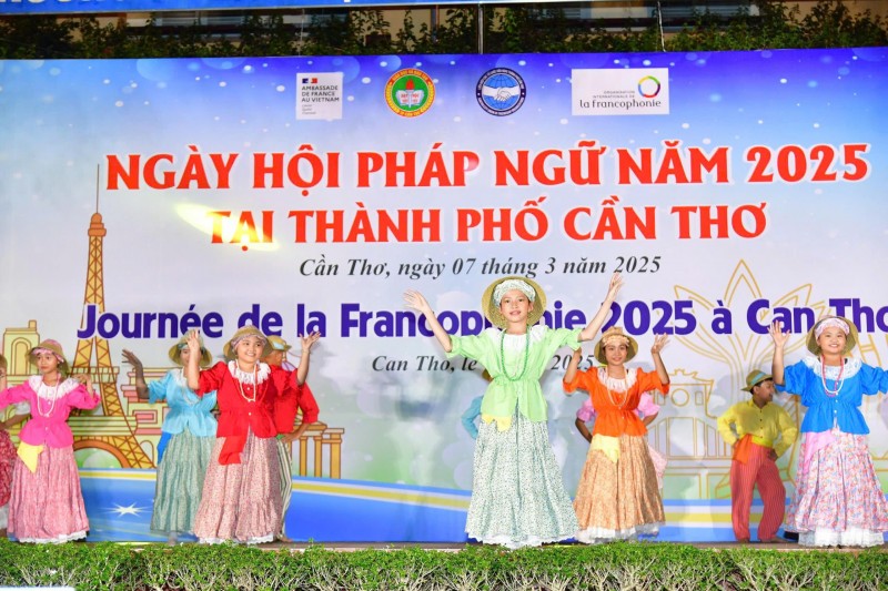 Huy động nguồn lực quốc tế, thúc đẩy phát triển bền vững