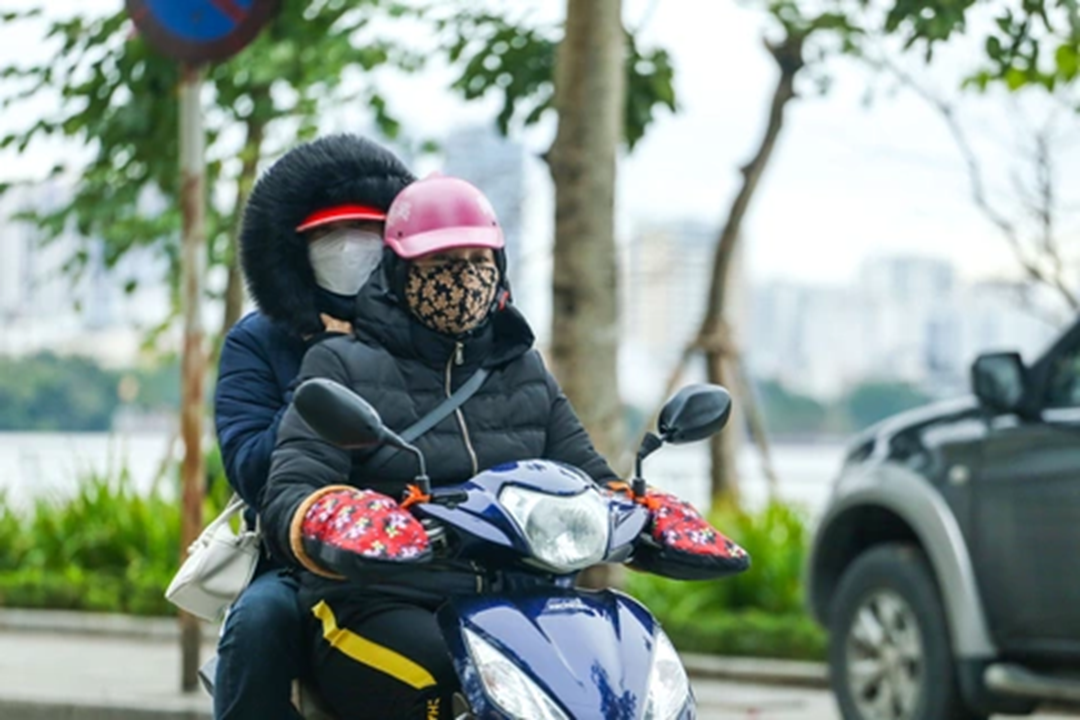 Thời tiết hôm nay (09/12): Miền Bắc nắng ấm, Nam Bộ có mưa rào và dông Thời tiết hôm nay (09/12): Miền Bắc nắng ấm, Nam Bộ có mưa rào và dông