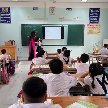 TS Trà My tiết lộ bí quyết để con “đọc thông, viết thạo” tiếng Việt