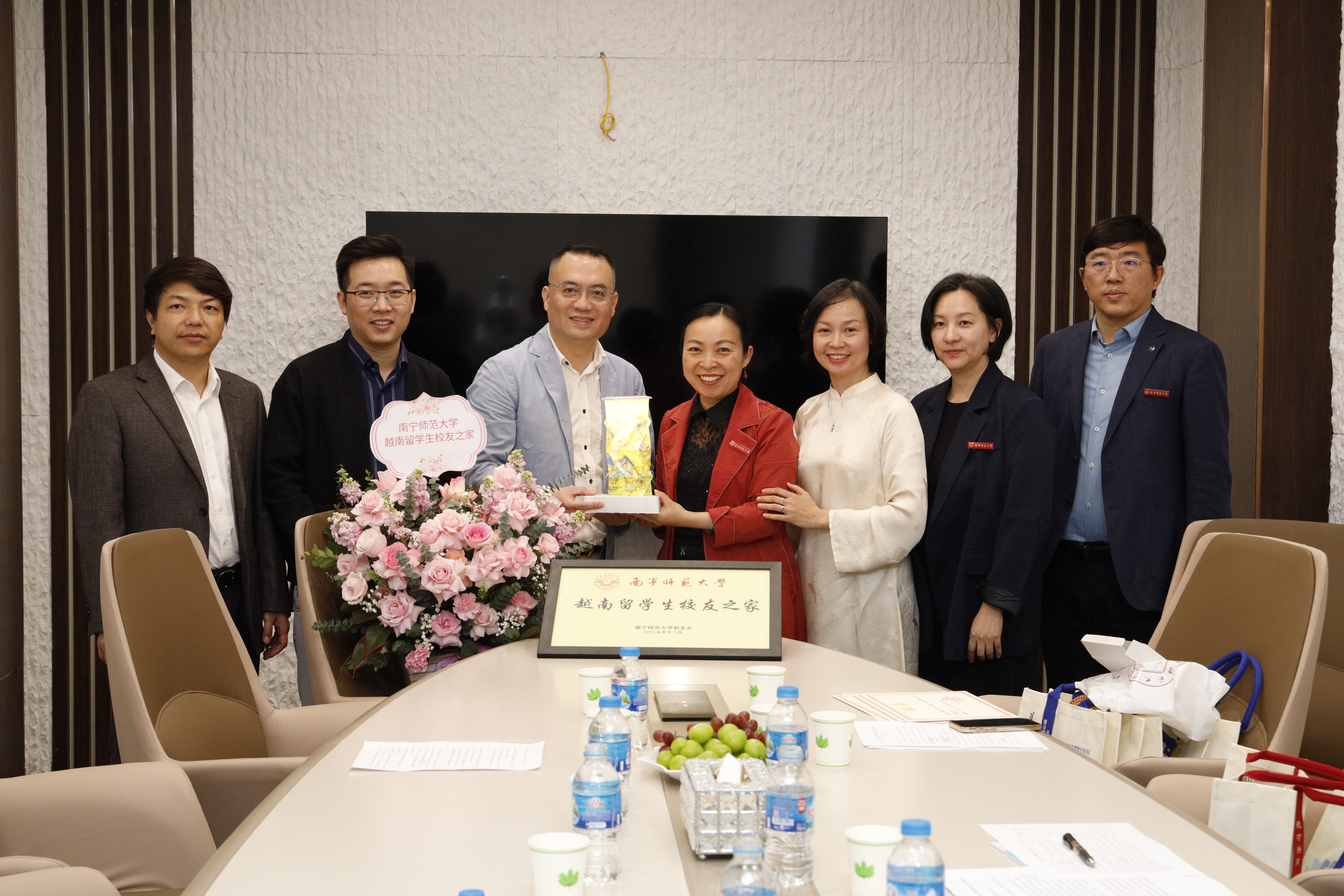Ra mắt Ngôi nhà cựu lưu học sinh trường Đại học Sư phạm Nam Ninh, Trung Quốc