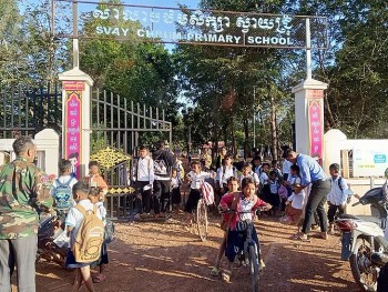 Tin quốc tế ngày 11/12: Hơn 1.500 trường học ở Thái Lan và Campuchia buộc phải đóng cửa