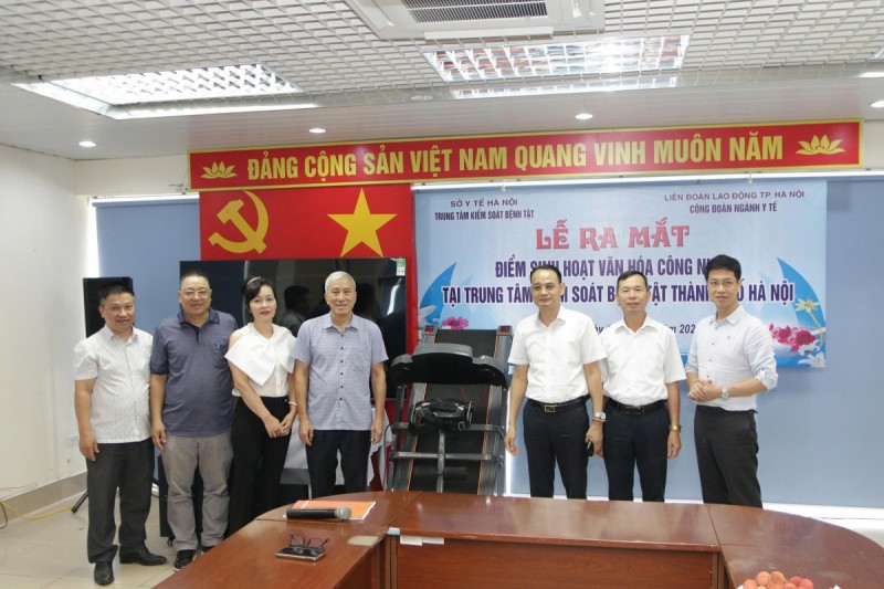 Ra mắt Điểm sinh hoạt văn hóa cho công nhân tại CDC Hà Nội. (Ảnh: T.L) Ra mắt Điểm sinh hoạt văn hóa cho công nhân tại CDC Hà Nội. (Ảnh: T.L)