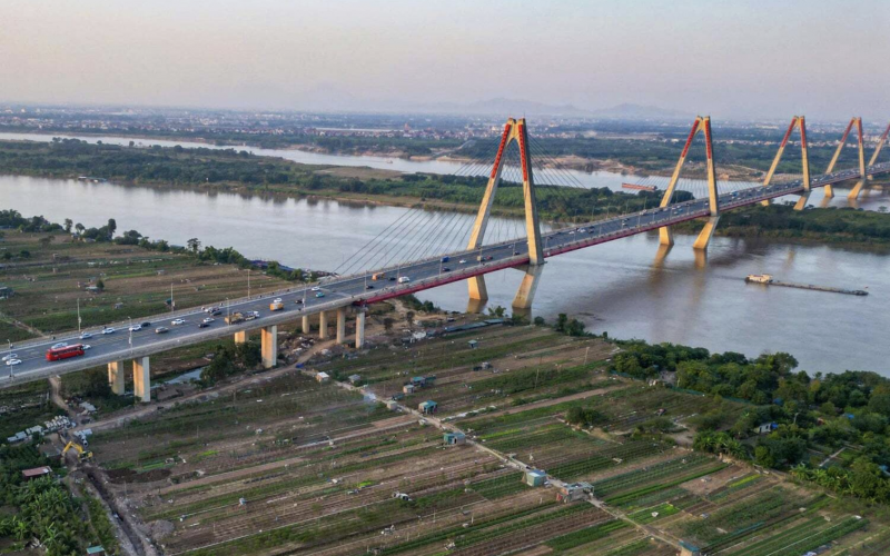 nhóm dự án chiến lược, có ảnh hưởng trực tiếp đến năng lực kết nối vùng và định hình không gian đô thị hai bên bờ sông Hồng. (Ảnh: T.L)