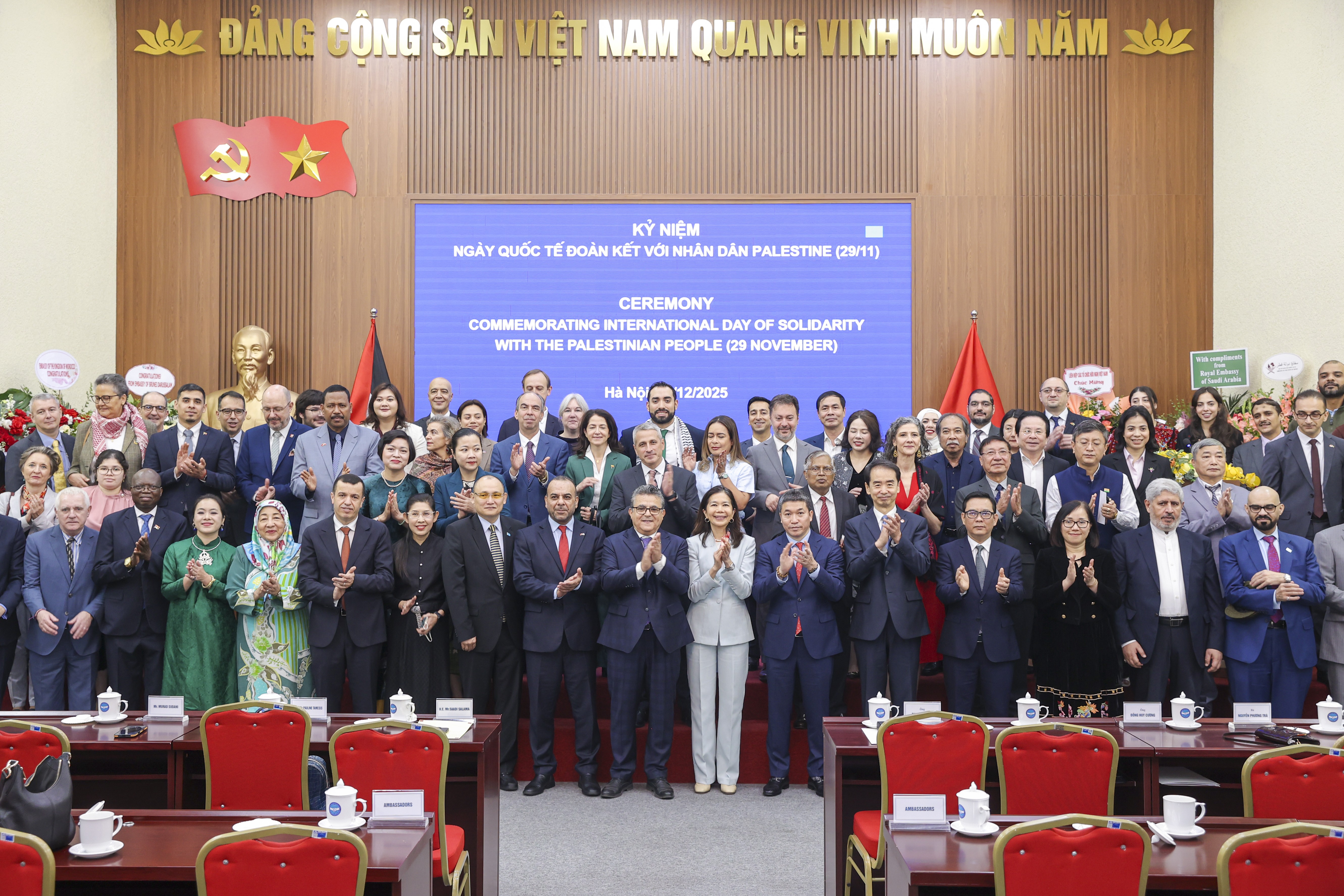 Việt Nam khẳng định lập trường nhất quán ủng hộ nhân dân Palestine vì hòa bình và tự do Việt Nam khẳng định lập trường nhất quán ủng hộ nhân dân Palestine vì hòa bình và tự do
