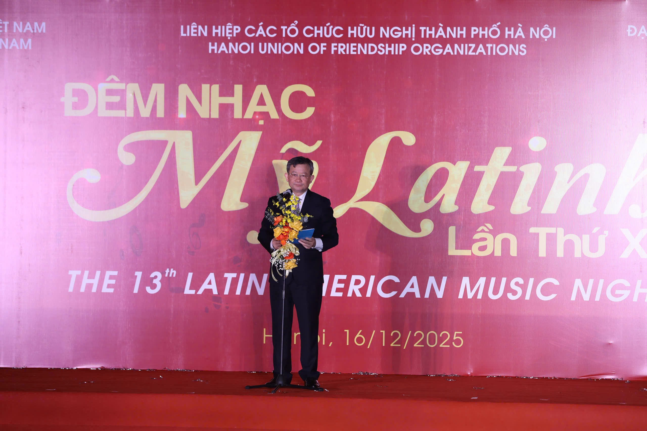 Hà Nội rực lửa vũ điệu Mỹ Latinh trong đêm giao lưu văn hóa đặc sắc