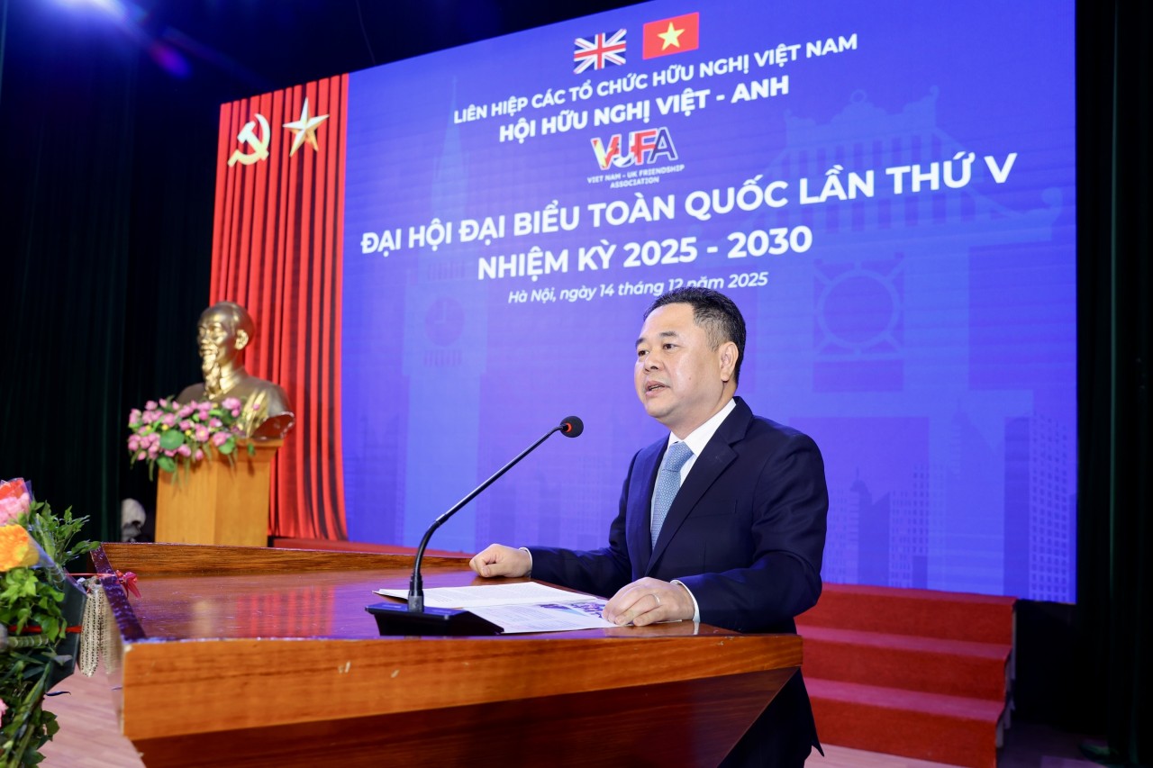 Nguyen Ngoc Canh, Deputy Governor of the State Bank of Vietnam and Chairman of the Vietnam–UK Friendship Association for the 5th term, delivers his inaugural remarks. (Photo: Dinh Hoa). Nguyen Ngoc Canh, Deputy Governor of the State Bank of Vietnam and Chairman of the Vietnam–UK Friendship Association for the 5th term, delivers his inaugural remarks. (Photo: Dinh Hoa).
