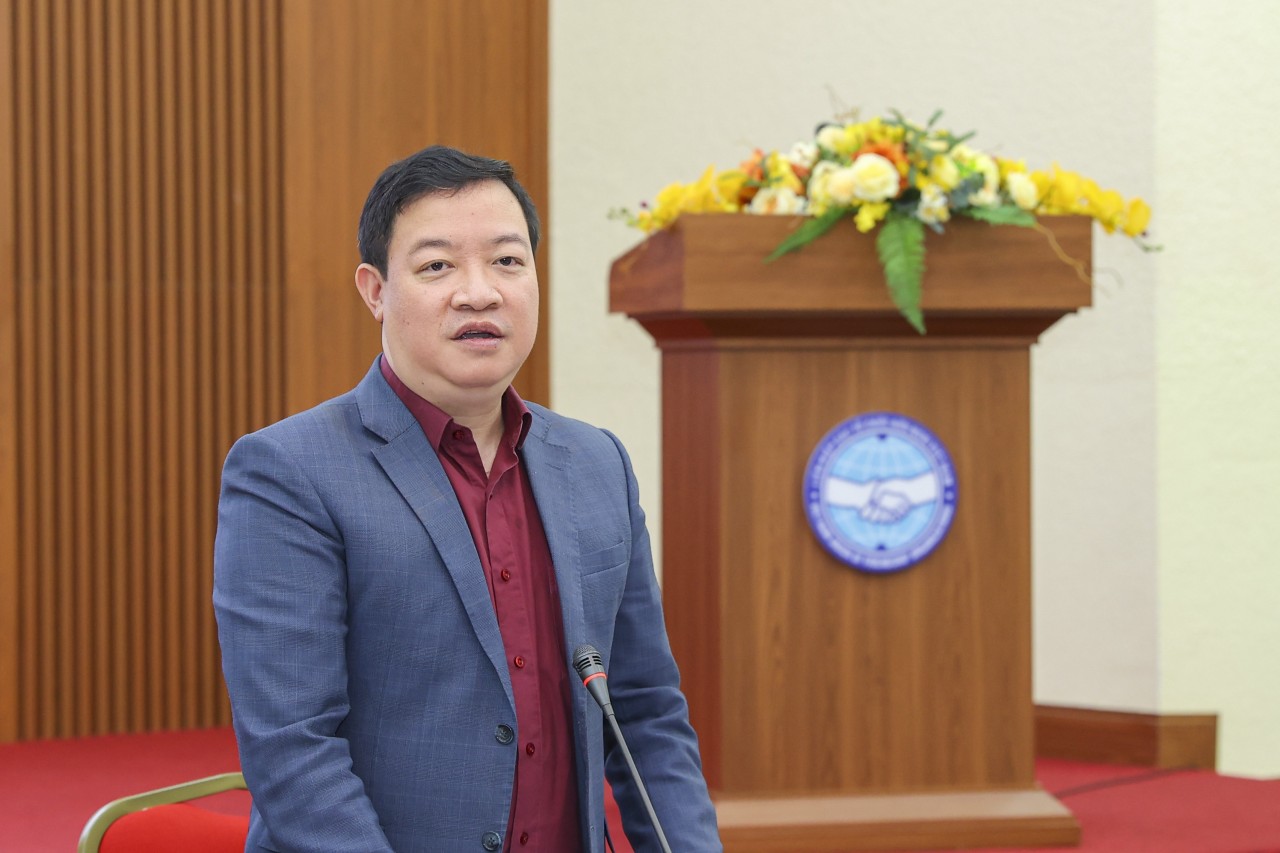 Nguyễn Ngọc Hùng, Vice President of the Vietnam Union of Friendship Organizations and Deputy Chairman of the Committee for Foreign Non-Governmental Organization Affairs, delivers remarks at the Conference. (Photo: Đinh Hòa) Nguyễn Ngọc Hùng, Vice President of the Vietnam Union of Friendship Organizations and Deputy Chairman of the Committee for Foreign Non-Governmental Organization Affairs, delivers remarks at the Conference. (Photo: Đinh Hòa)