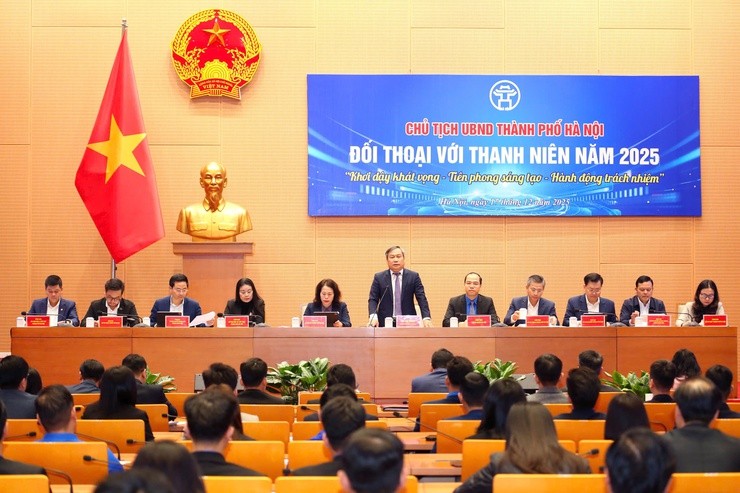 Chủ tịch UBND thành phố Hà Nội Vũ Đại Thắng chủ trì Hội nghị đối thoại với thanh niên Thủ đô năm 2025. (Ảnh: T.L) Chủ tịch UBND thành phố Hà Nội Vũ Đại Thắng chủ trì Hội nghị đối thoại với thanh niên Thủ đô năm 2025. (Ảnh: T.L)