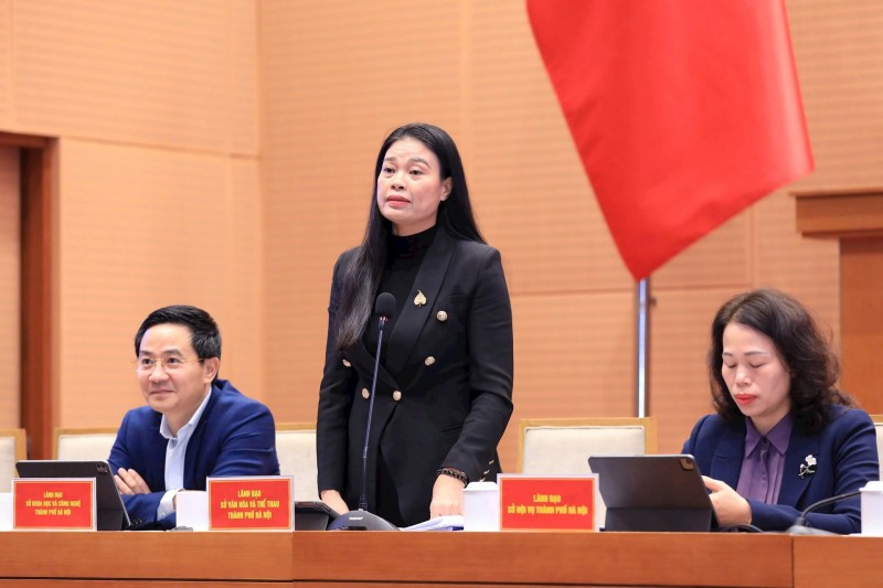 Giám đốc Sở Văn hóa và Thể thao Hà Nội Bạch Liên Hương phát biểu. (Ảnh: T.L) Giám đốc Sở Văn hóa và Thể thao Hà Nội Bạch Liên Hương phát biểu. (Ảnh: T.L)