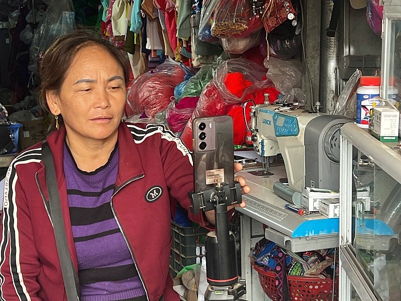 Mường Toong chuyển biến nhờ tăng cường tiếp cận thông tin giảm nghèo đa chiều