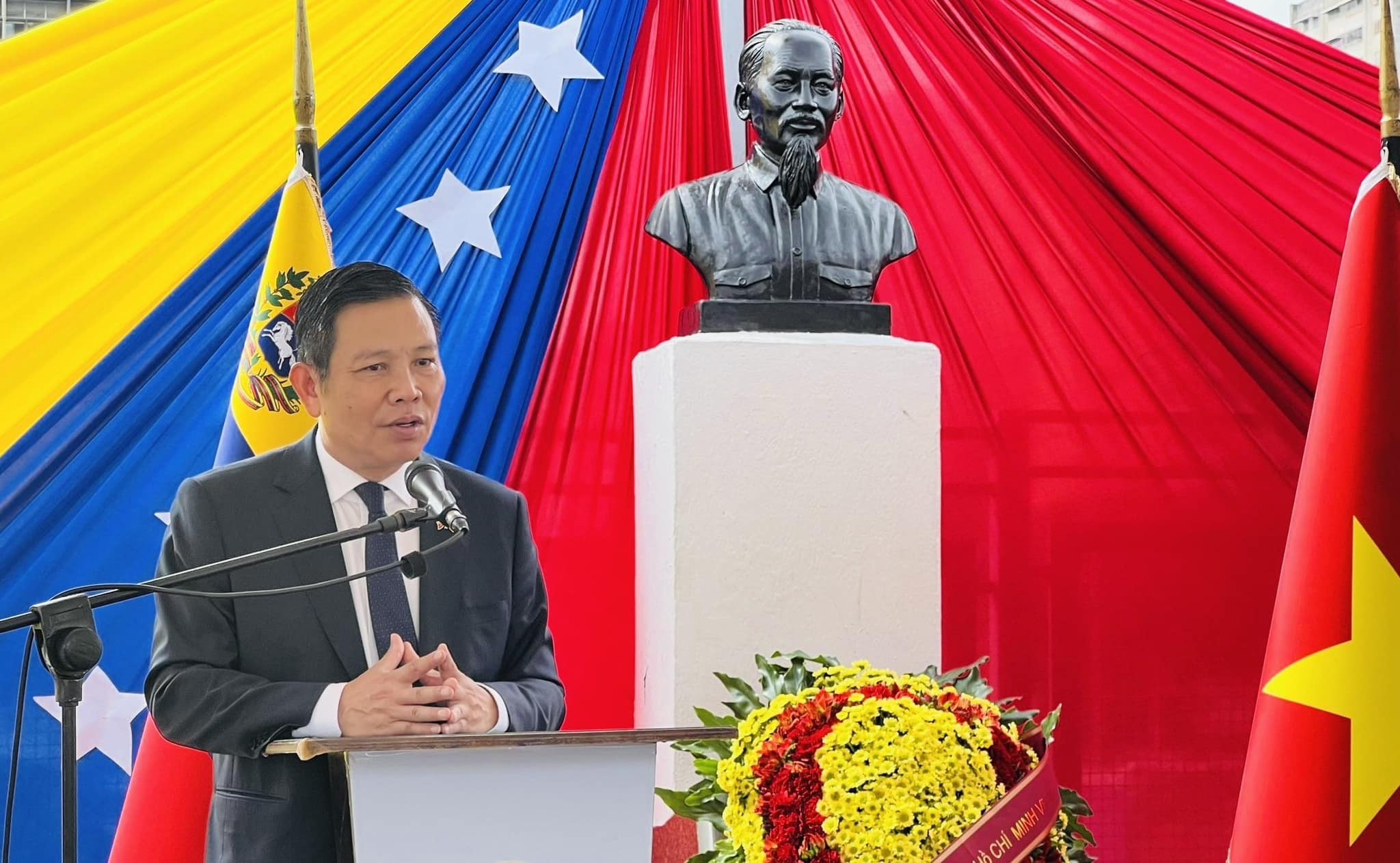 Đại sứ Việt Nam tại Venezuela Vũ Trung Mỹ Đại sứ Việt Nam tại Venezuela Vũ Trung Mỹ