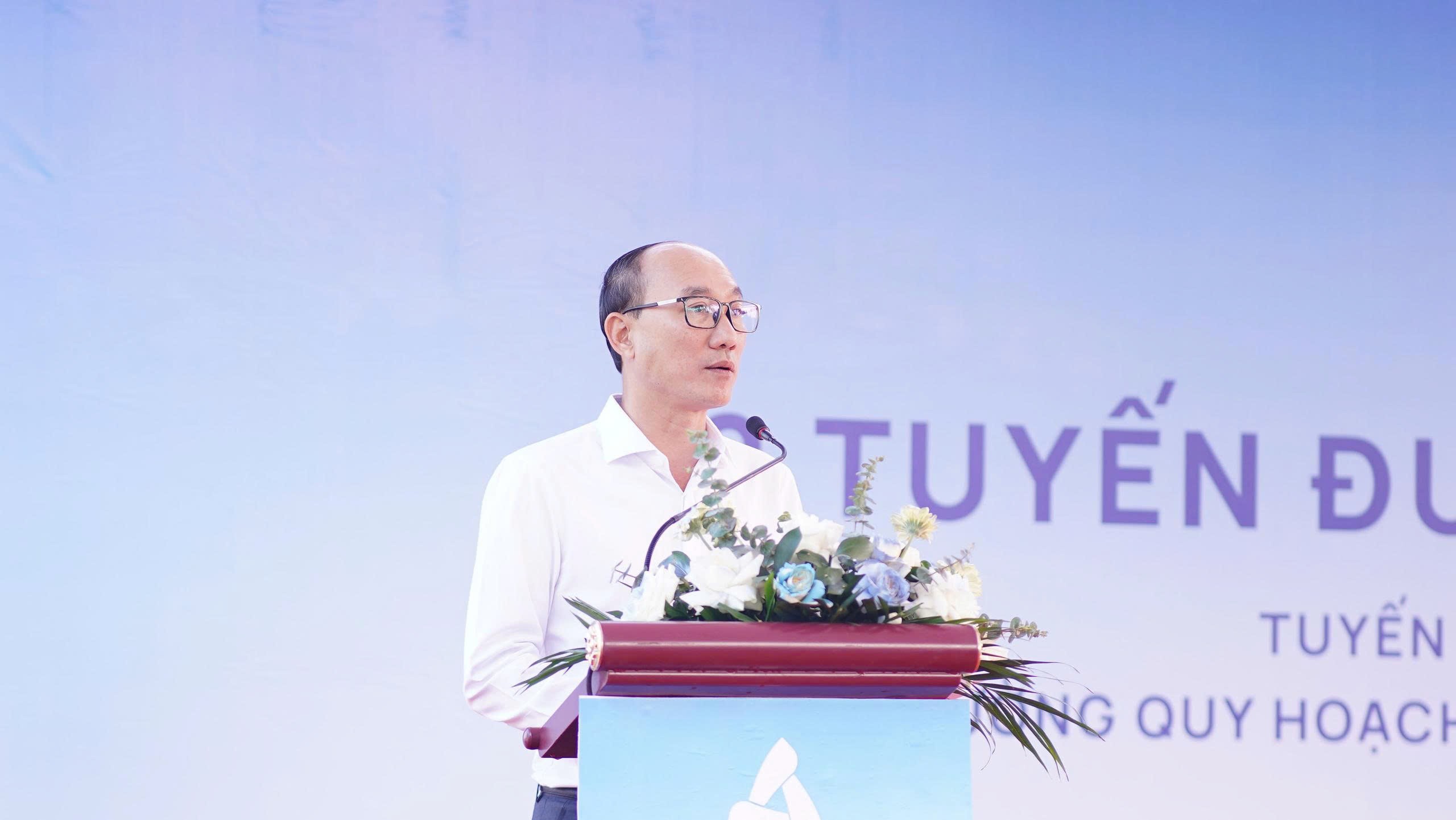 Ông Phạm Hải Bình - Phó Bí thư Đảng ủy, Chủ tịch UBND phường Vĩnh Hưng phát biểu tại Lễ khởi công Ông Phạm Hải Bình - Phó Bí thư Đảng ủy, Chủ tịch UBND phường Vĩnh Hưng phát biểu tại Lễ khởi công
