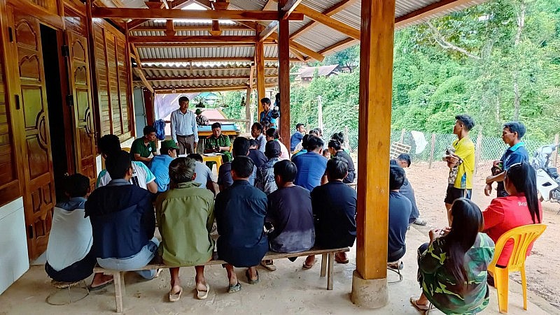 Tổ truyền thông cộng đồng – Cầu nối đưa tri thức về bản Tổ truyền thông cộng đồng – Cầu nối đưa tri thức về bản