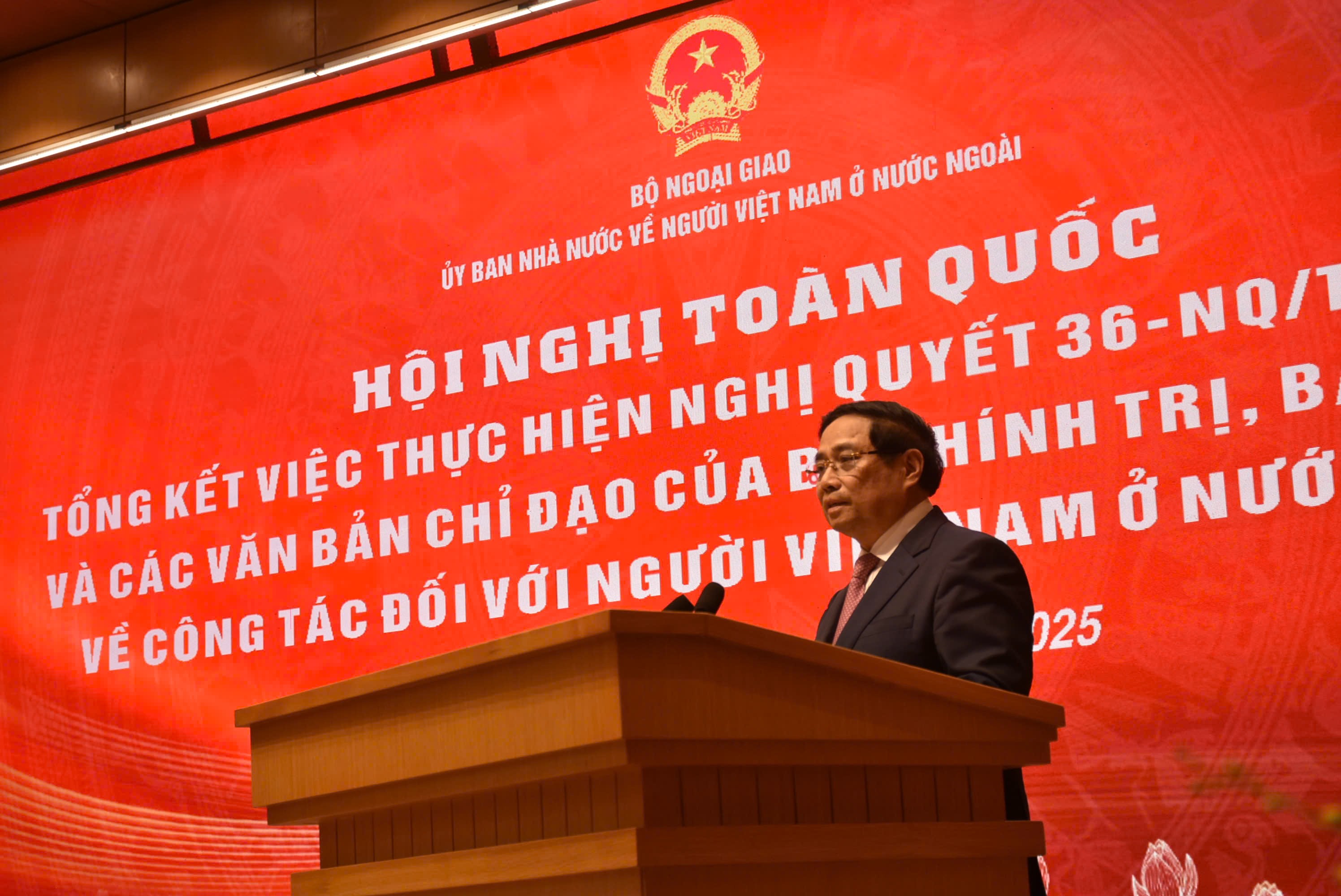 Thúc đẩy “3 đột phá” trong công tác đối với người Việt Nam ở nước ngoài Thúc đẩy “3 đột phá” trong công tác đối với người Việt Nam ở nước ngoài
