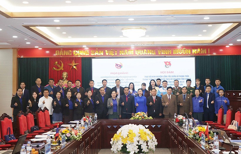 Delegates to the talks between the Youth Union of Vietnam’s Son La province and the Youth Unions of Laos' Oudomxay and Xayabury provinces (Photo: VNA) Delegates to the talks between the Youth Union of Vietnam’s Son La province and the Youth Unions of Laos' Oudomxay and Xayabury provinces (Photo: VNA)