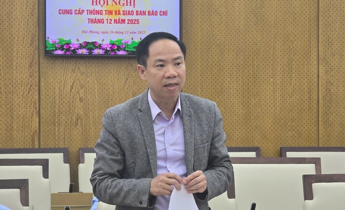 Ông Vũ Bá Công - Phó Giám đốc Sở Nông nghiệp và Môi trường Hải Phòng chia sẻ thông tin về chống khai thác IUU. (Ảnh: Báo Nông nghiệp và Môi trường) Ông Vũ Bá Công - Phó Giám đốc Sở Nông nghiệp và Môi trường Hải Phòng chia sẻ thông tin về chống khai thác IUU. (Ảnh: Báo Nông nghiệp và Môi trường)