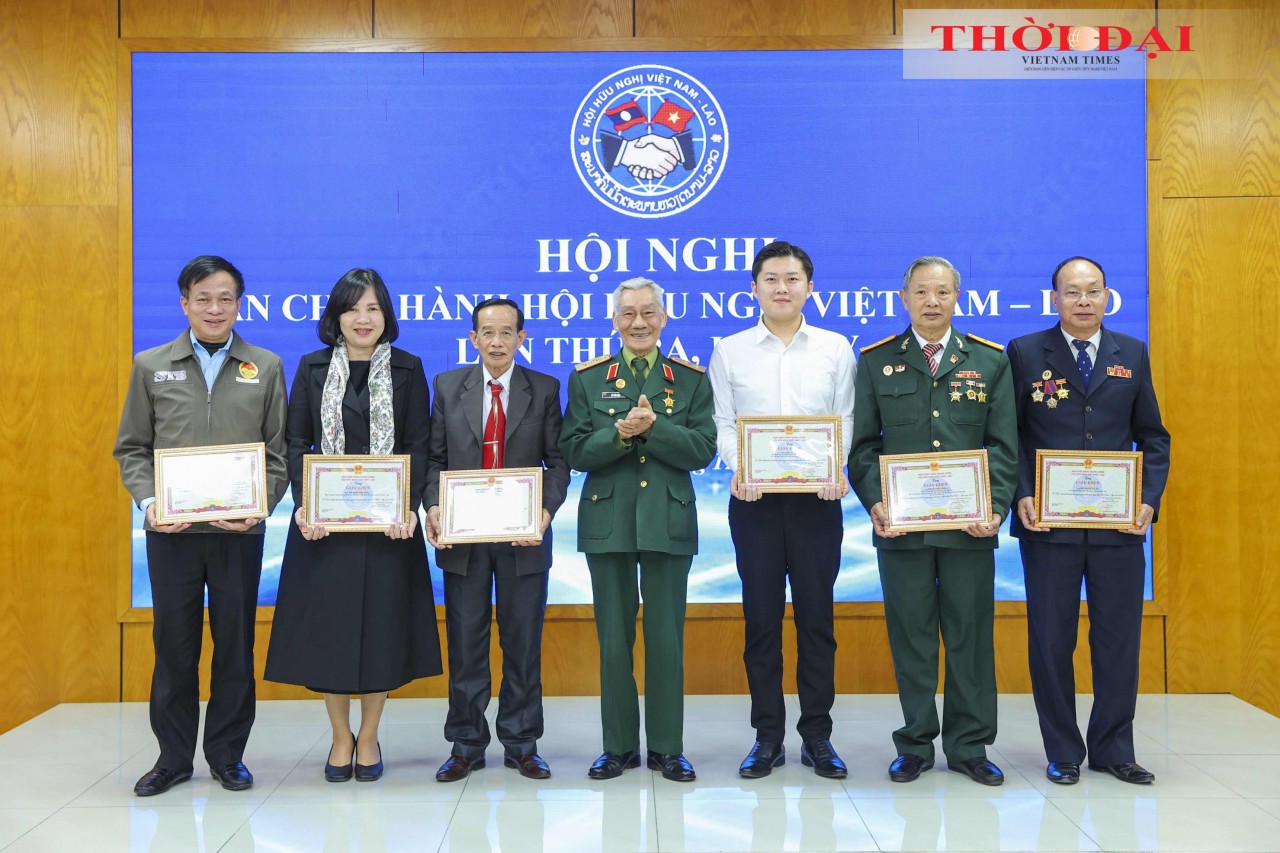 People-to-people Diplomacy Must Directly Nurture Viet Nam–Lao Strategic Connectivity People-to-people Diplomacy Must Directly Nurture Viet Nam–Lao Strategic Connectivity