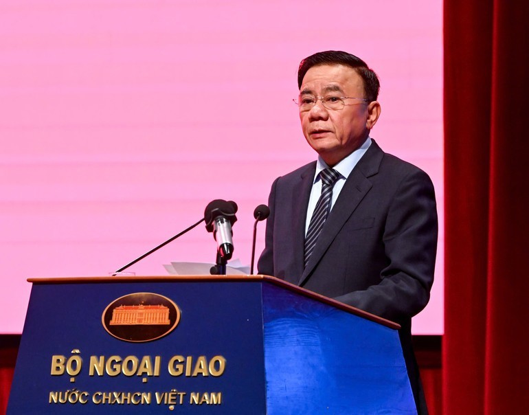 Standing Member of the Secretariat Tran Cam Tu delivers a keynote address at the conference. (Photo: People’s Newspaper). Standing Member of the Secretariat Tran Cam Tu delivers a keynote address at the conference. (Photo: People’s Newspaper).