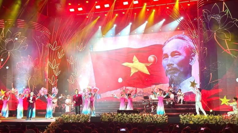 Xuân Quê hương 2026: "Khát vọng Việt Nam: Hòa bình, Thịnh vượng"