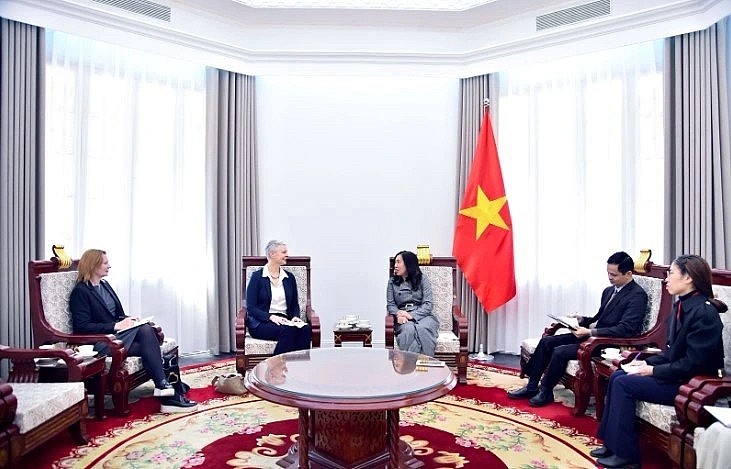 Deputy FM Le Thi Thu Hang receives Norwegian Ambassador to Vietnam Hilde Solbakken (Photo: Ministry of Foreign Affairs) Deputy FM Le Thi Thu Hang receives Norwegian Ambassador to Vietnam Hilde Solbakken (Photo: Ministry of Foreign Affairs)