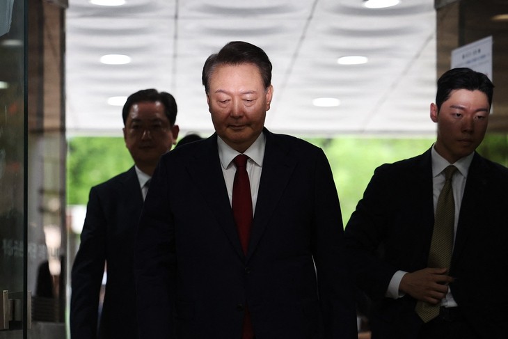 Cựu Tổng thống Hàn Quốc Yoon Suk Yeol có thể phải đối mặt với án tử hình hoặc tù chung thân - Ảnh: AFP