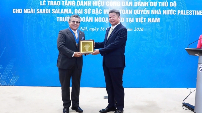 Đại sứ Saadi Salama được trao danh hiệu Công dân danh dự Thủ đô Hà Nội