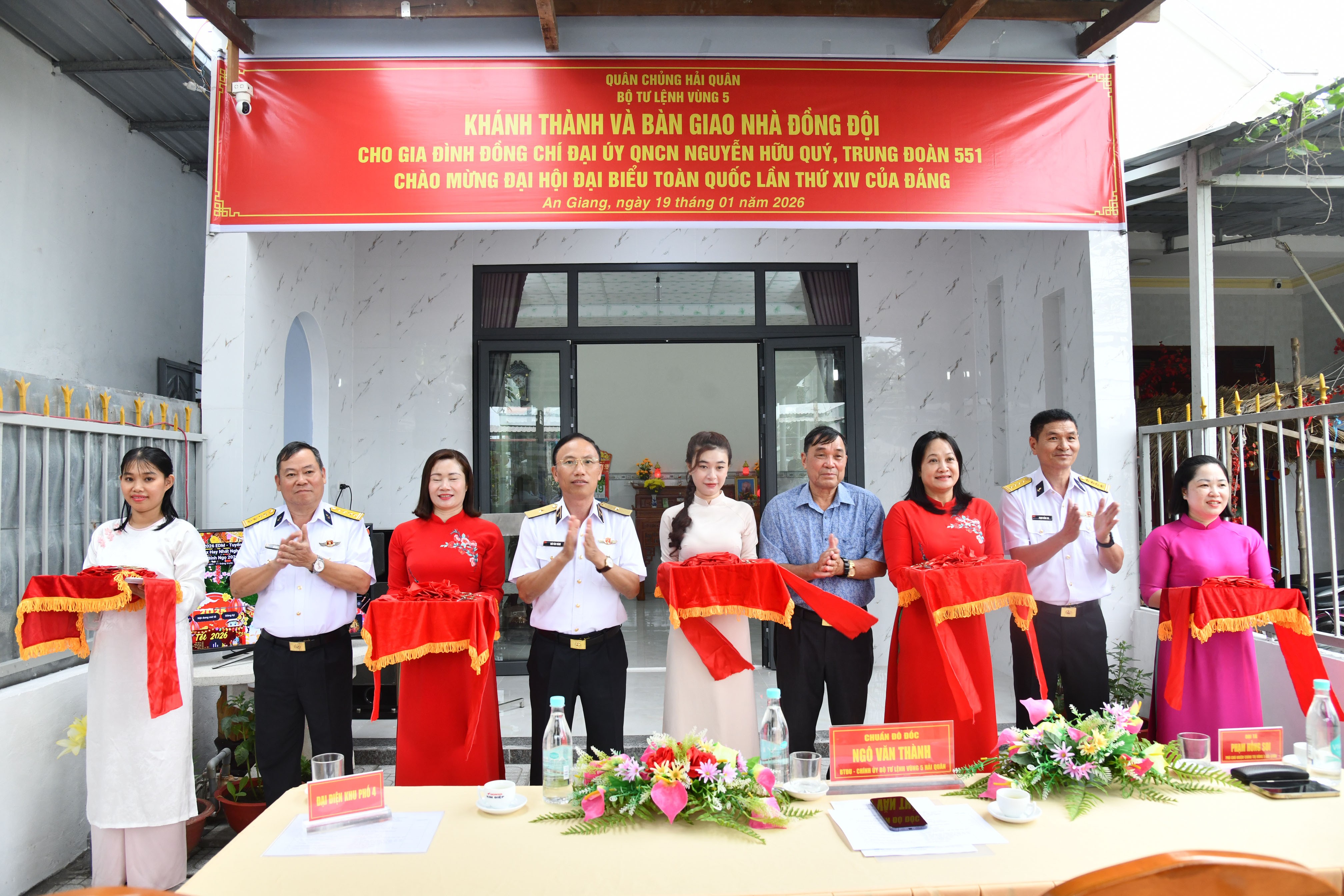 Bộ Tư lệnh Vùng 5 Hải quân bàn giao nhà đồng đội Bộ Tư lệnh Vùng 5 Hải quân bàn giao nhà đồng đội