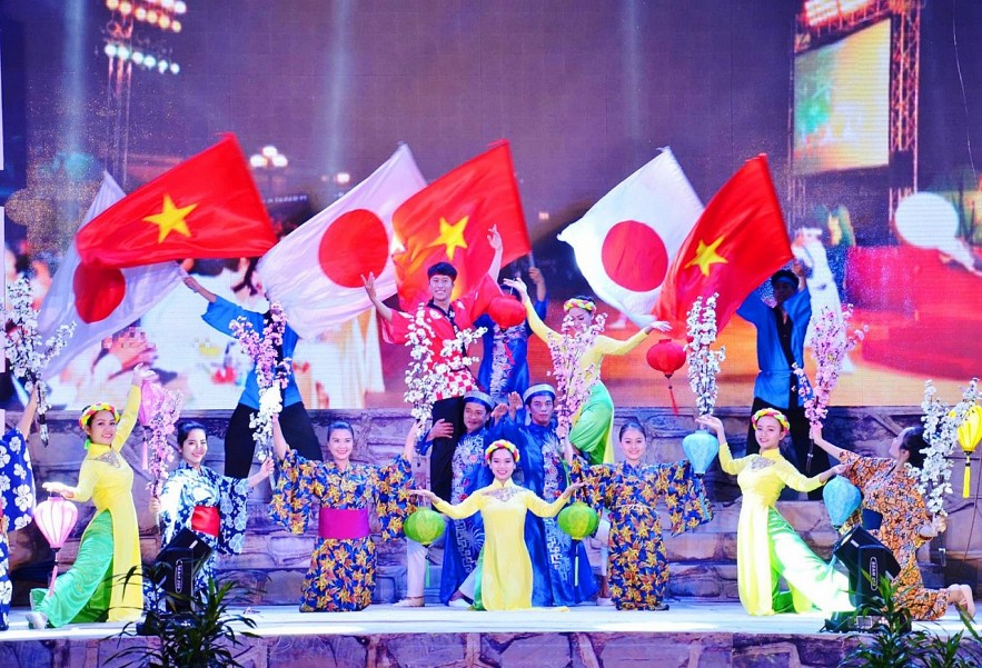 In the context of globalization and deep international integration, cultural diplomacy has become one of the three key pillars of modern diplomacy, alongside political and economic diplomacy. In the context of globalization and deep international integration, cultural diplomacy has become one of the three key pillars of modern diplomacy, alongside political and economic diplomacy.