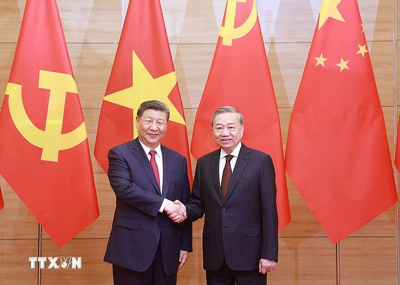 General Secretary of the Communist Party of Vietnam To Lam (R) and General Secretary of the Communist Party of China and President of China Xi Jinping (Photo: VNA) General Secretary of the Communist Party of Vietnam To Lam (R) and General Secretary of the Communist Party of China and President of China Xi Jinping (Photo: VNA)