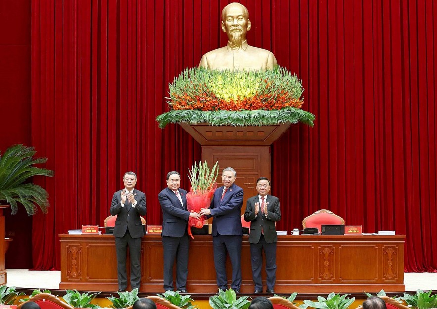 The 14th Party Central Committee unanimously elected Mr. To Lam, General Secretary of the 13th Party Central Committee, to continue serving as General Secretary in the 14th term. Photo: VNA