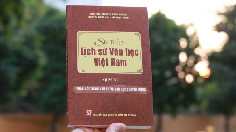 Bộ sách Tái bản bộ sách “Sơ thảo lịch sử văn học Việt Nam”